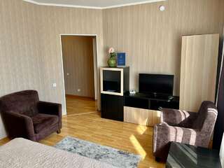 Гостевой дом Резидент Новосибирск Большой двухместный номер с 1 кроватью-2